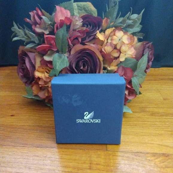 Swarovski Crystal I Love You Kris Bear w/ Pink Heart Balloon & Stand Plate & Box - Picture 10 of 16